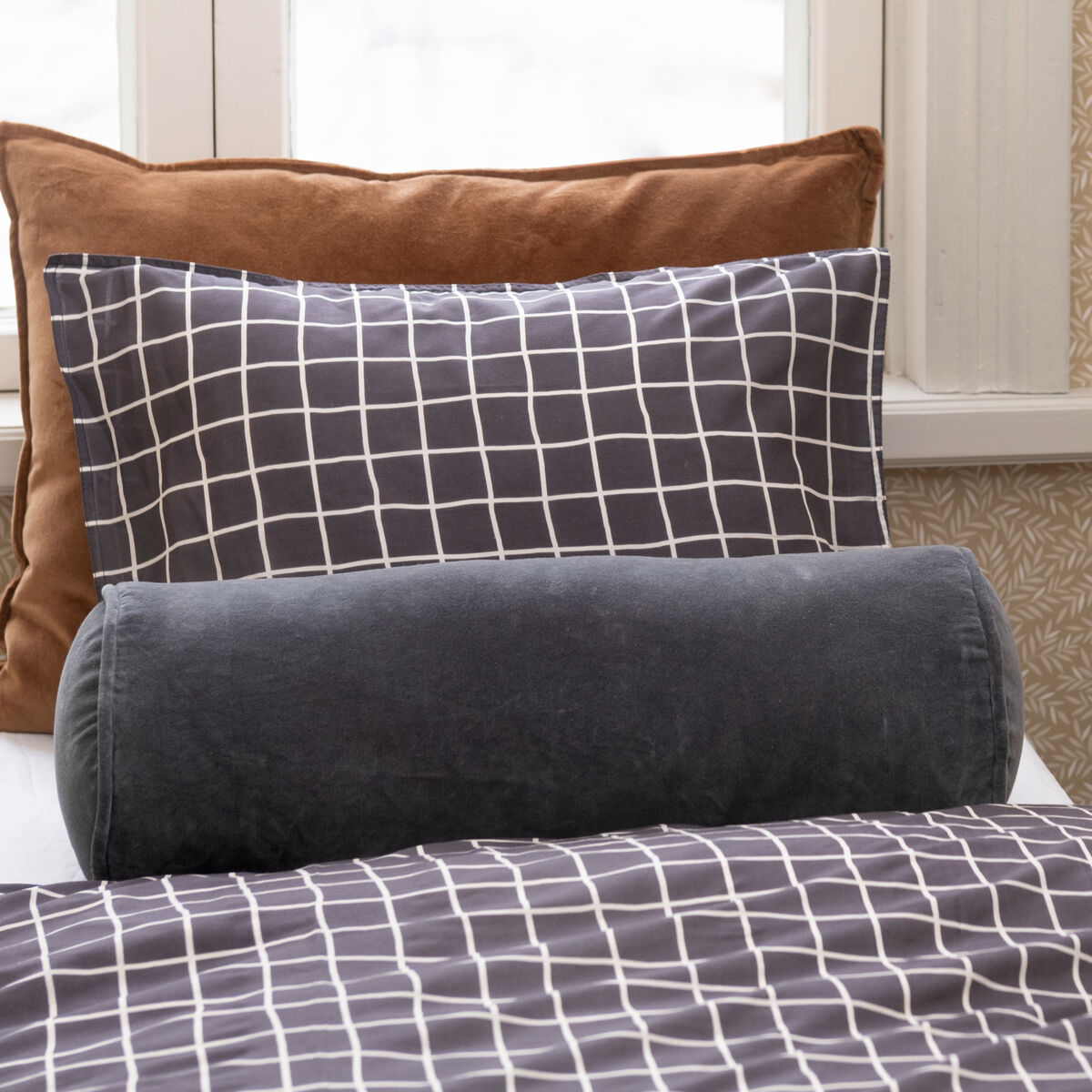 Fanni K Bolster koristetyyny 55x20 cm graniitti